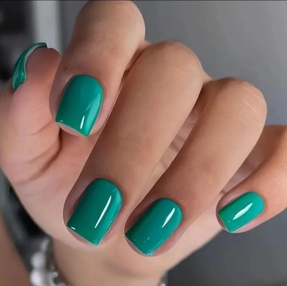 24 Pieces Fake Press On Nails